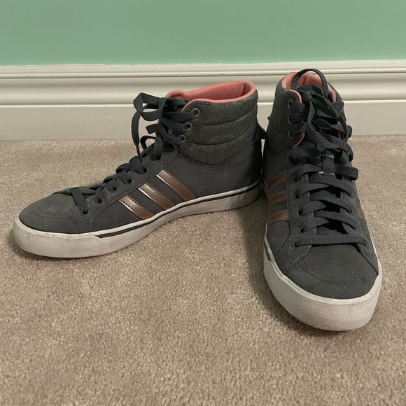 Adidas high tops - Picture 2 of 6